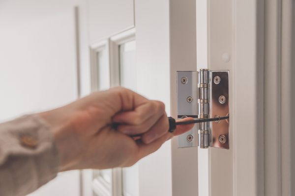 Hinge Repair in Huntersville