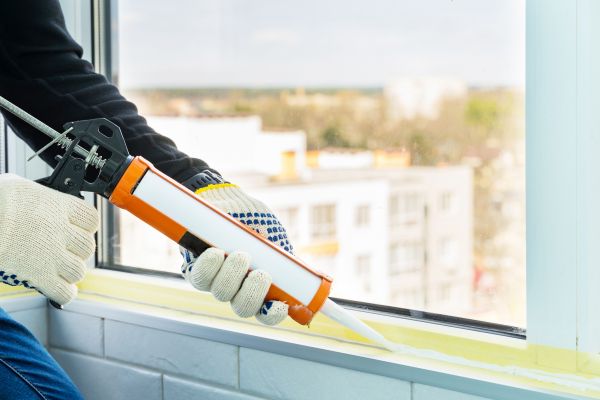 Cost of Window Recaulking Service in Huntersville