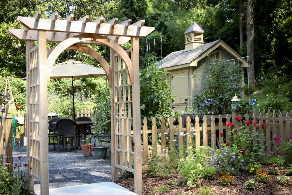 Trellis Mounting in Huntersville