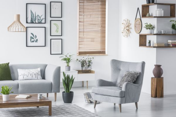 Cost of Wall Decor Hanging in Huntersville