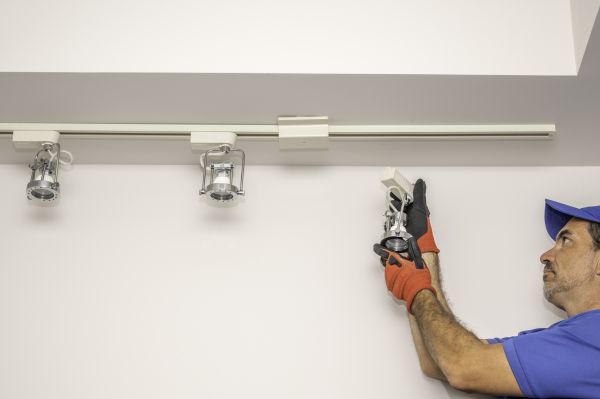 Track Light Bulb Replacement in Huntersville